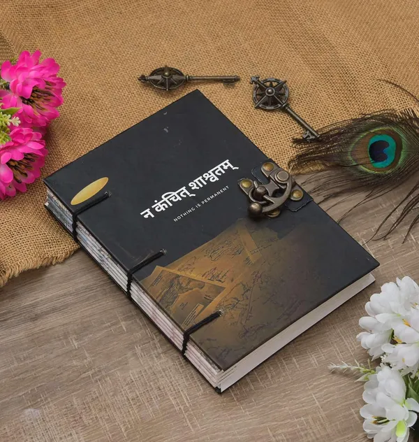 Cardboard_Journal_With_Buckle_Lock