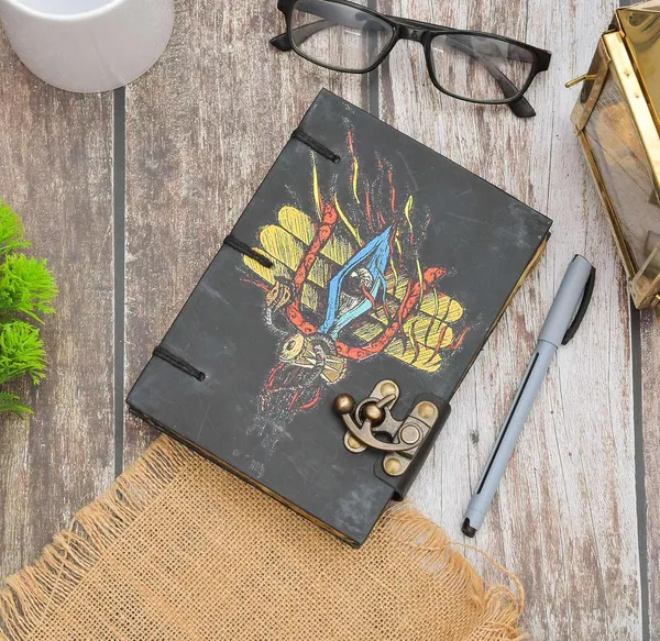 Cardboard_Journal_With_Buckle_Lock
