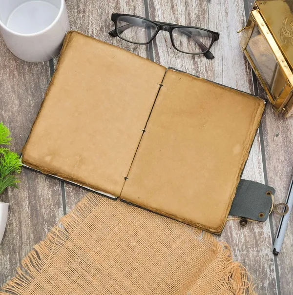 Cardboard_Journal_With_Buckle_Lock