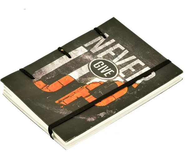 Cardboard_Journal_With_String_Closure