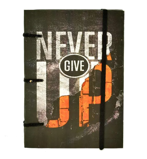 Cardboard_Journal_With_String_Closure