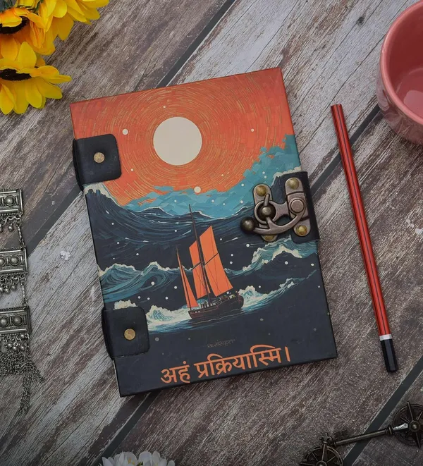 Cardboard_Journal_With_Buckle_Lock