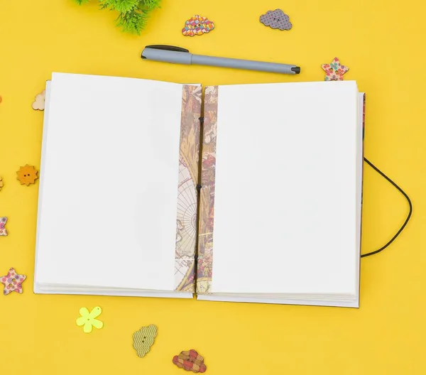 Handmade_Cardboard_Journal