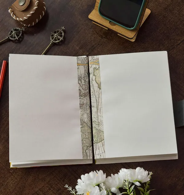 Cardboard_Journal_With_Buckle_Lock