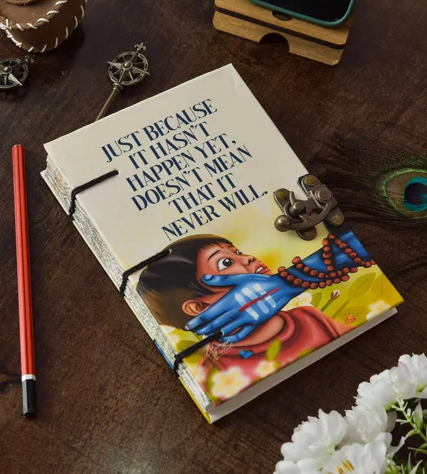 Cardboard_Journal_With_Buckle_Lock
