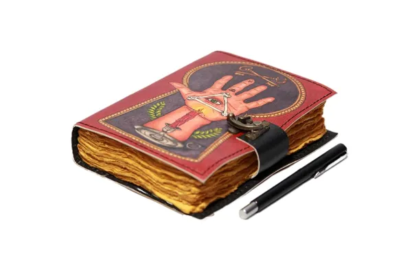 Leather_Journal_With_Lock_Closure