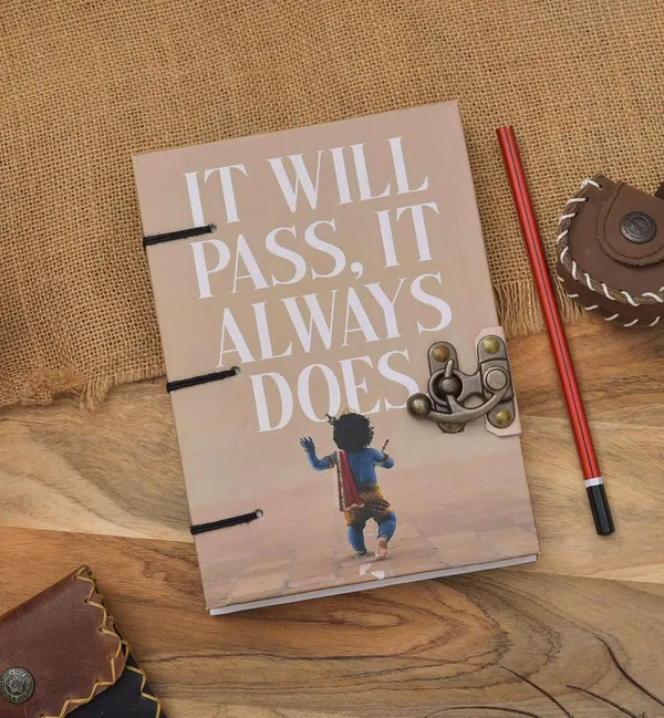 Cardboard_Journal_With_Buckle_Lock