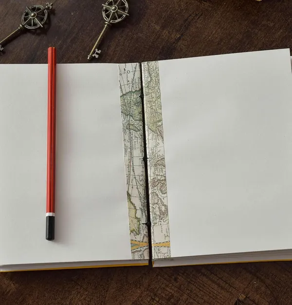 Cardboard_Journal_With_Buckle_Lock