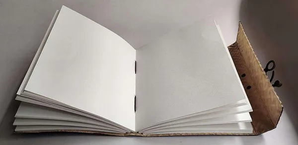 Leather_Journal_With_Metal_Lock