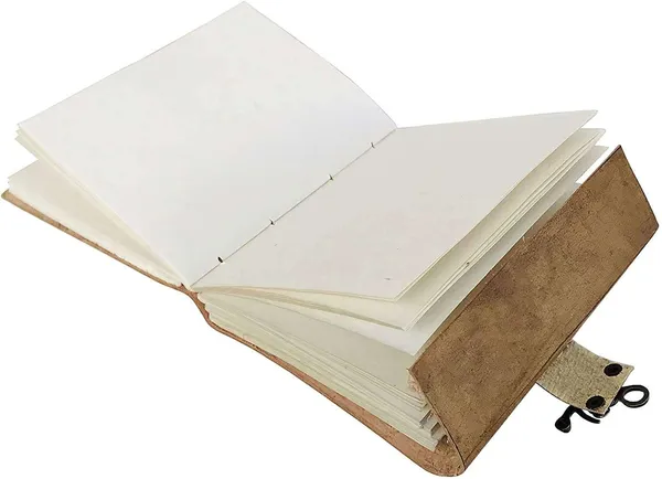 Leather_Journal_With_Metal_Lock
