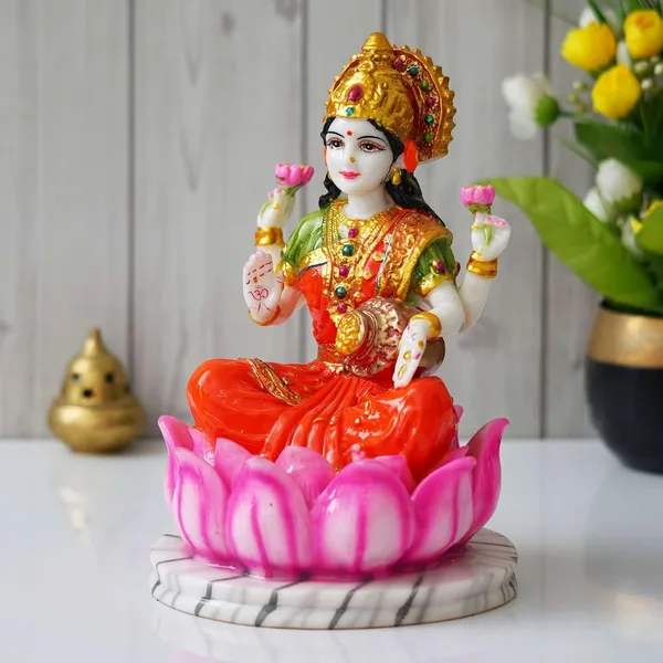 Lakshmi_Marble_Dust_Statue
