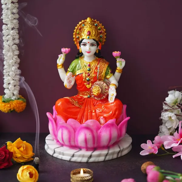 Lakshmi_Marble_Dust_Statue