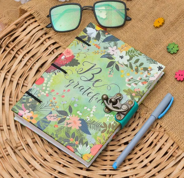 Handmade_Cardboard_Journal_With_Buckle_Lock