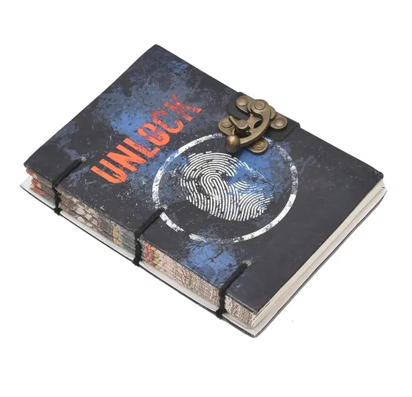 Cardboard_Journal_With_Buckle_Lock