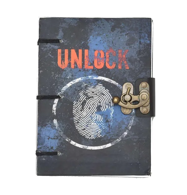 Cardboard_Journal_With_Buckle_Lock
