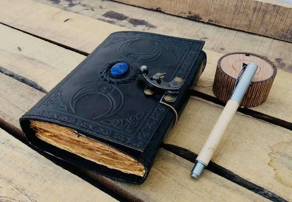 Leather_Journal_With_Lock
