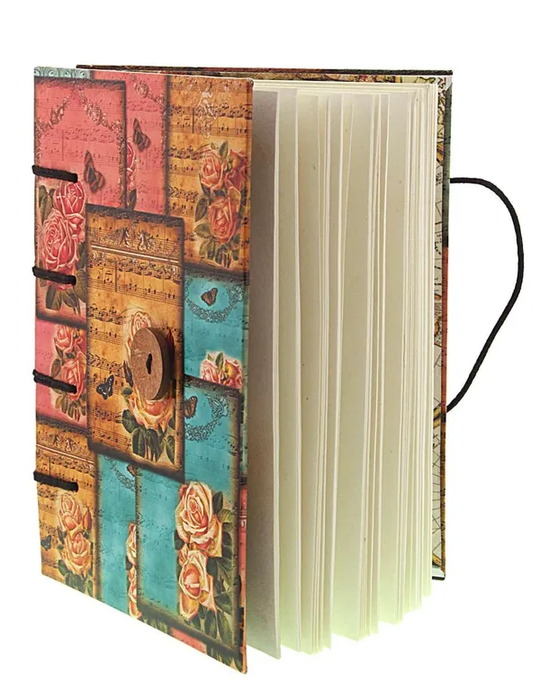 Cardboard_Journal_With_String_Closure