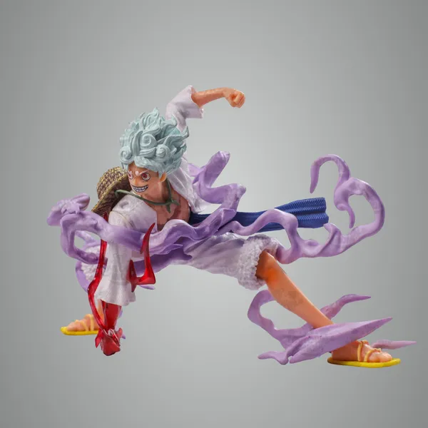 Purple_Pvc_Plastic_Luffy_Gear_5_Punching_Down_-_13_Cm