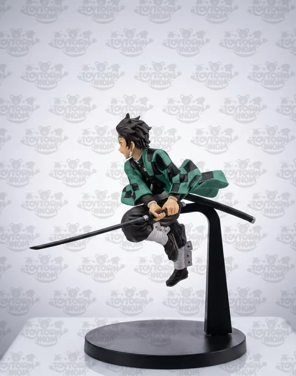 Green_Pvc_Plastic_Demon_Slayer_Tanjiro_Kamado_Action_Figure_-_17_Cm
