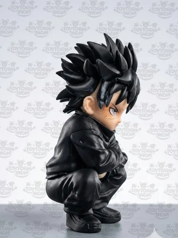Black_Pvc_Plastic_Megumi_Fushiguro_Crouched_-_13_Cm