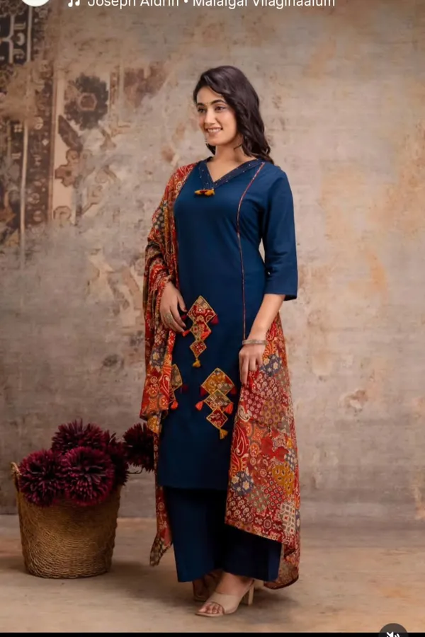 Blue_Premium_Chanderi_Silk_Kurta_Set_For_Women