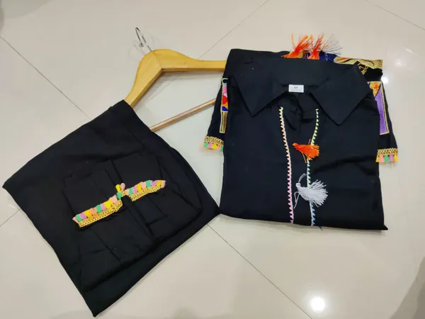 Black_And_Green_Premium_Chanderi_Silk_Kurta_With_Pant_Set_For_Women_(Pack_Of_2)