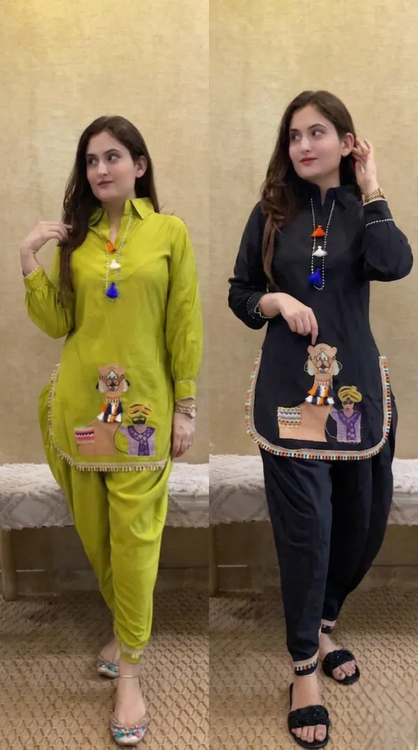 Black_And_Green_Premium_Chanderi_Silk_Kurta_With_Pant_Set_For_Women_(Pack_Of_2)