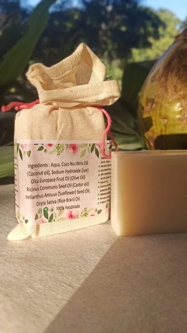 Golden_Glow_Olive_Oil_And_Coconut_Oil_Cold_Processed_Unscented_Handmade_Soap_With_100%_Cotton_Pouch_Daily_Use