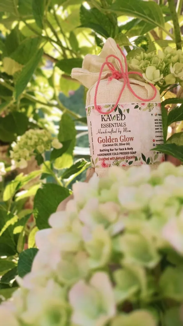 Golden_Glow_Olive_Oil_And_Coconut_Oil_Cold_Processed_Unscented_Handmade_Soap_With_100%_Cotton_Pouch_Daily_Use