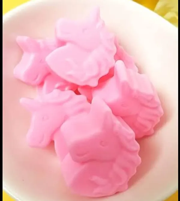 Handmade_Unicorn_Soap_Made_With_Body_Butters_Sulphate_And_Paraben_Free_200_Gm