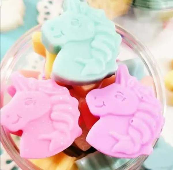 Handmade_Unicorn_Soap_Made_With_Body_Butters_Sulphate_And_Paraben_Free_200_Gm