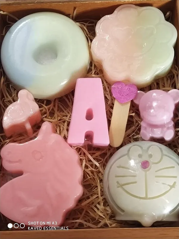 Handmade_Fizzle_Pop's_Unicorn_Donut_And_Doraemon_With_'A'_Initial_Soap_Combo_Gift_Set_For_Kids_Unisex_Sulphate_And_Paraben_Free_500Gm