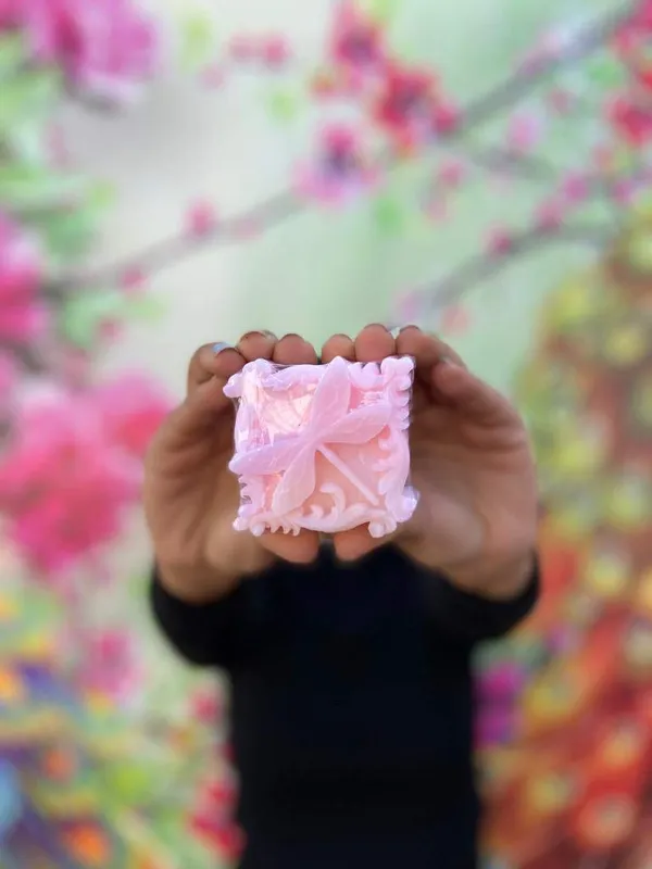 Lacto_Calamine_And_Rose_Heart_With_Flowers_Handmade_Soap_Set_Maintain_Moisture_In_The_Skin_170_Gm