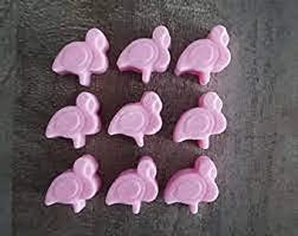 Mini_Flamingo_Traveling_Soap_Set_For_Kids_With_Wooden_Box_8_9_Pcs_70_Gm_Best_For_Birthday_Gifts
