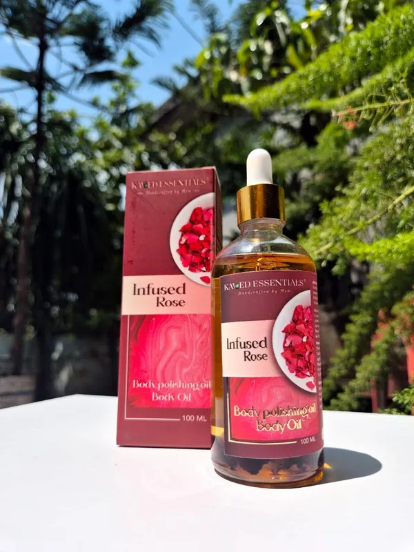 Kaved_Essentials_Rose_Body_Oil_Handmade_Vegan_Shower_And_Massage_Oil_Reduces_Appearance_Of_Cellulites_And_Stretch_Marks_100Ml