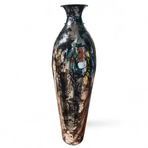 Black_Iron_Flower_Vase_For_Displaying_Fresh_Or_Artificial_Flowers