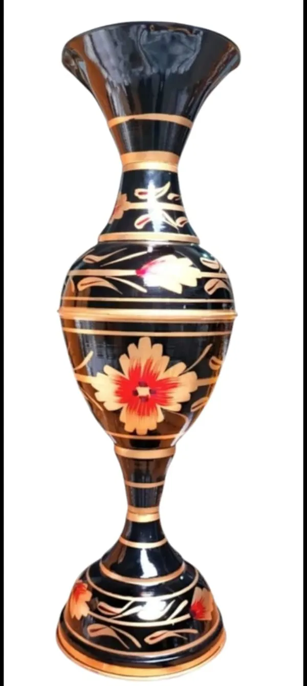 Black__Iron_Flower_Vase_For_Displaying_Fresh_Or_Artificial_Flowers