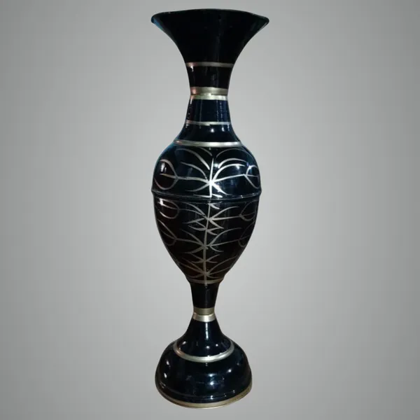 Black_Gold_Iron_Flower_Vase_For_Displaying_Fresh_Or_Artificial_Flowers