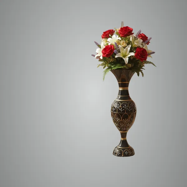 Black_Iron_Flower_Vase_For_Displaying_Fresh_Or_Artificial_Flowers