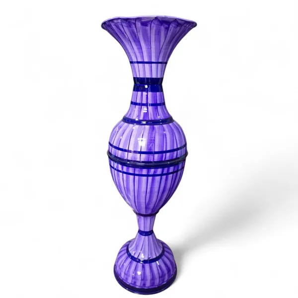 Blue_Shed_Iron_Flower_Vase_For_Displaying_Fresh_Or_Artificial_Flowers