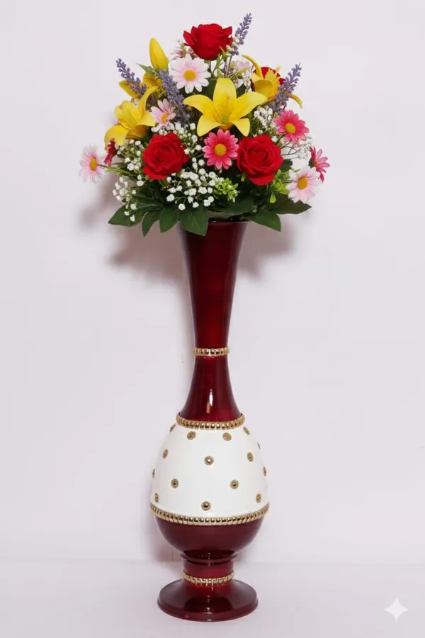 Brown_White_Iron_Flower_Vase_For_Displaying_Fresh_Or_Artificial_Flowers