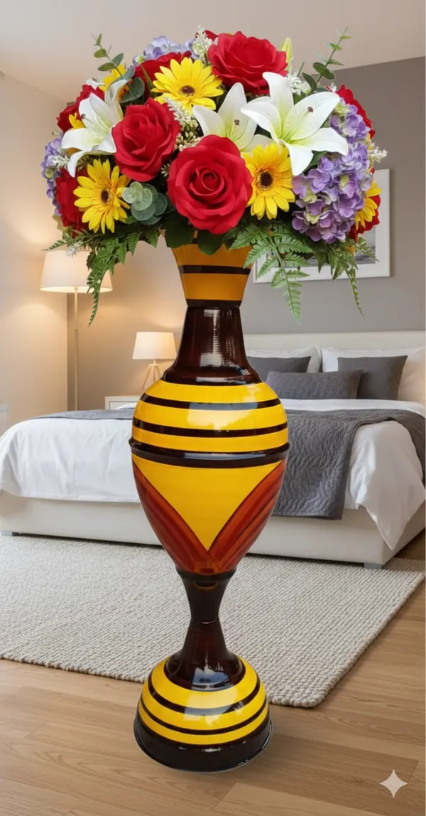 Brown_Yellow_Iron_Flower_Vase_For_Displaying_Fresh_Or_Artificial_Flowers