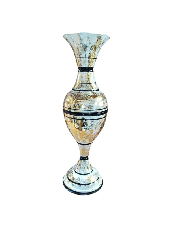 Gold_Iron_Flower_Vase_For_Displaying_Fresh_Or_Artificial_Flowers
