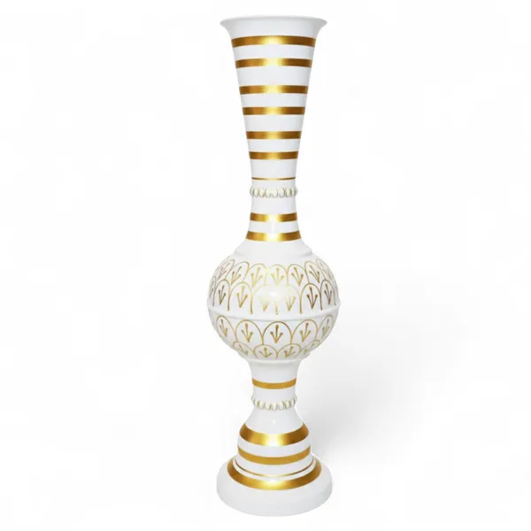 White_Golden_Iron_Flower_Vase_For_Displaying_Fresh_Or_Artificial_Flowers