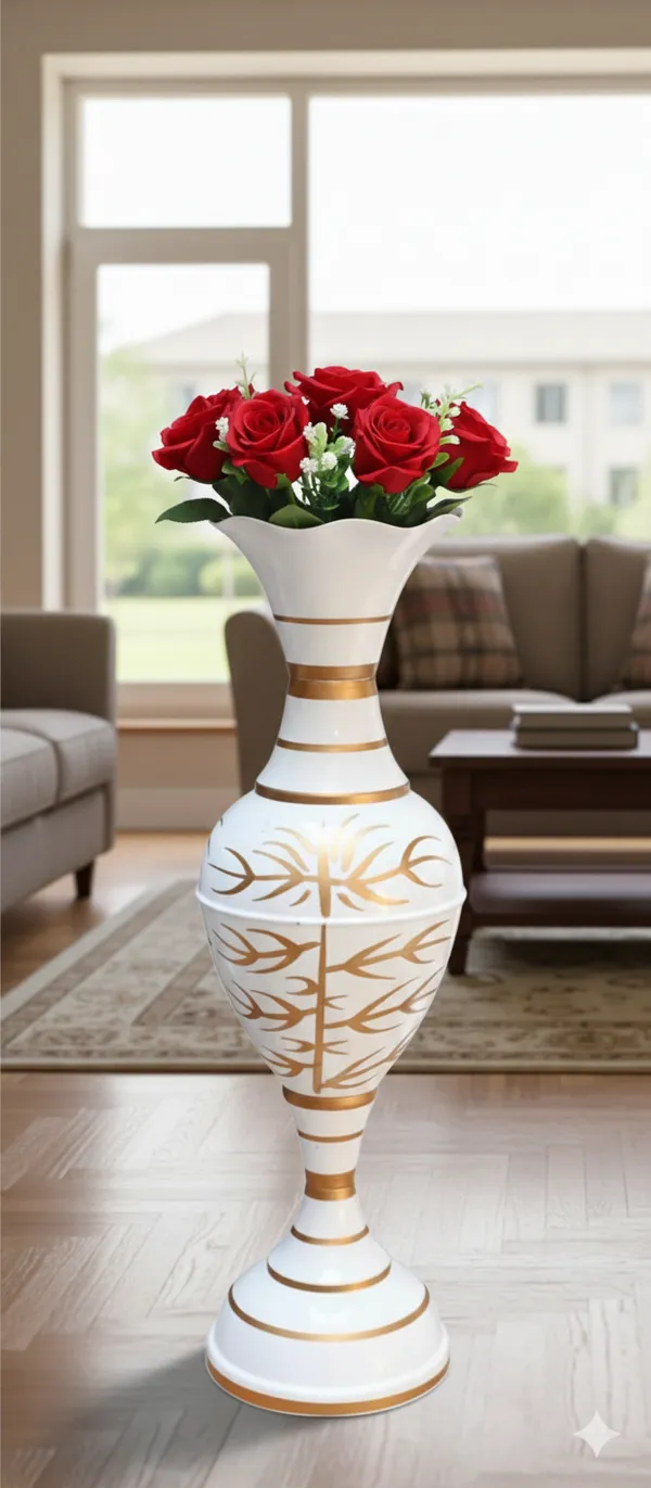 White_Iron_Flower_Vase_For_Displaying_Fresh_Or_Artificial_Flowers