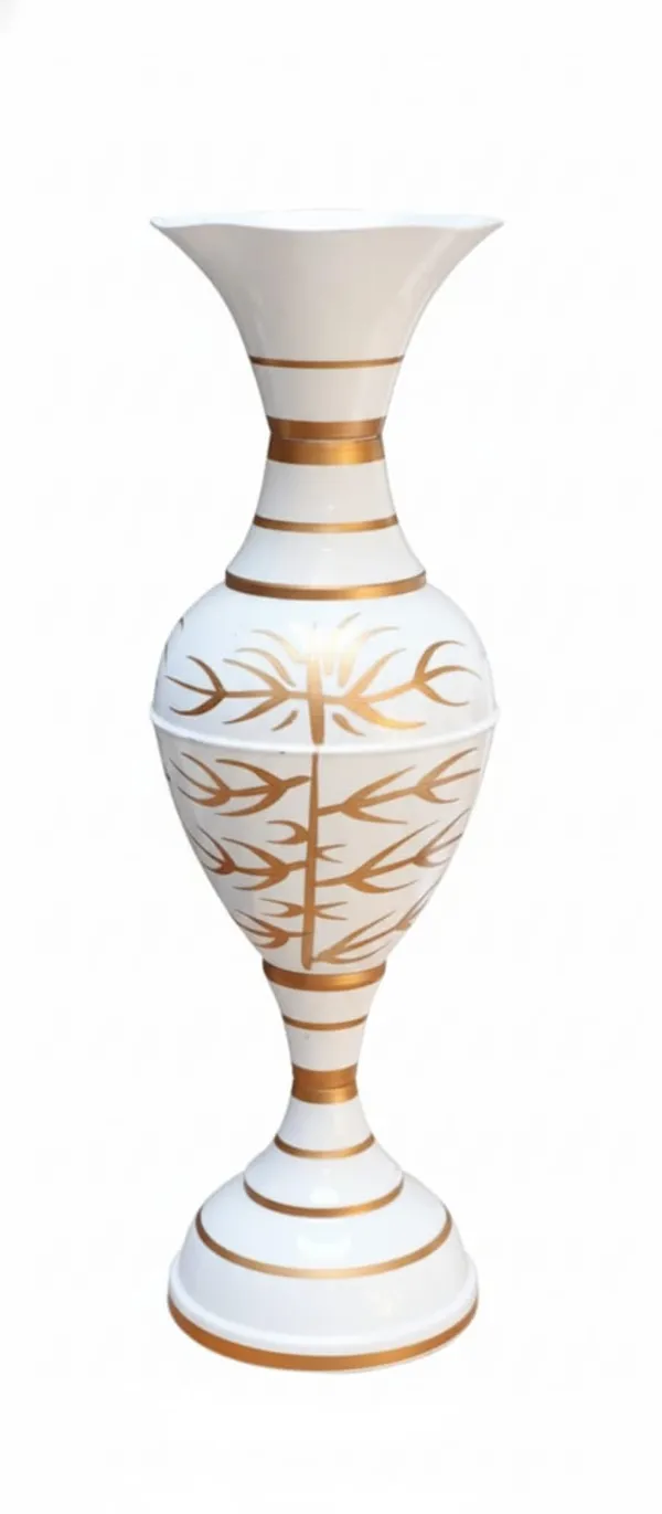 White_Iron_Flower_Vase_For_Displaying_Fresh_Or_Artificial_Flowers