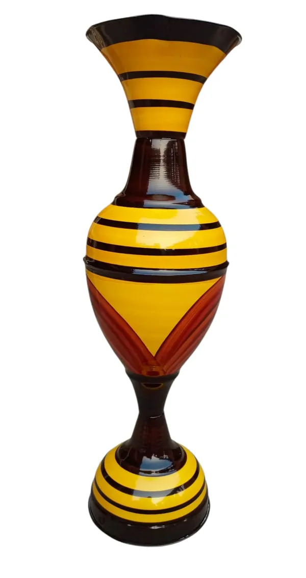 Yellow_Black_Iron_Flower_Vase_For_Displaying_Fresh_Or_Artificial_Flowers