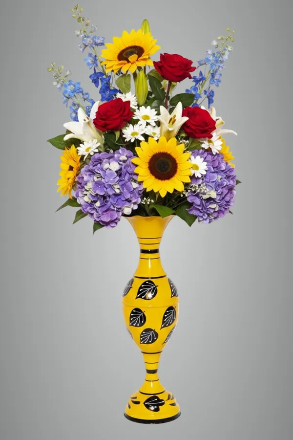 Yellow_Black_Iron_Flower_Vase_For_Displaying_Fresh_Or_Artificial_Flowers