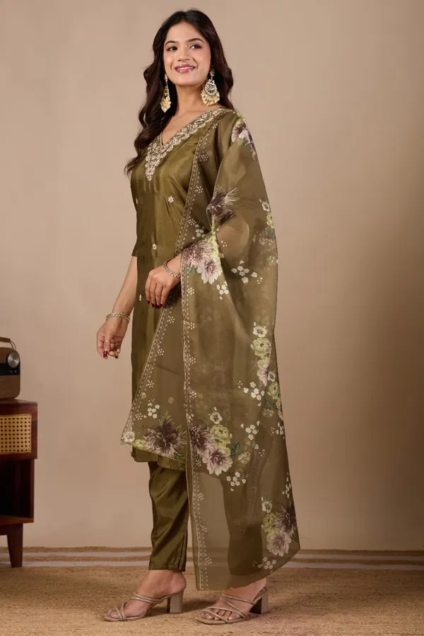 Mehndi_Designer_Kurti_Pant_With_Dupatta_For_Women