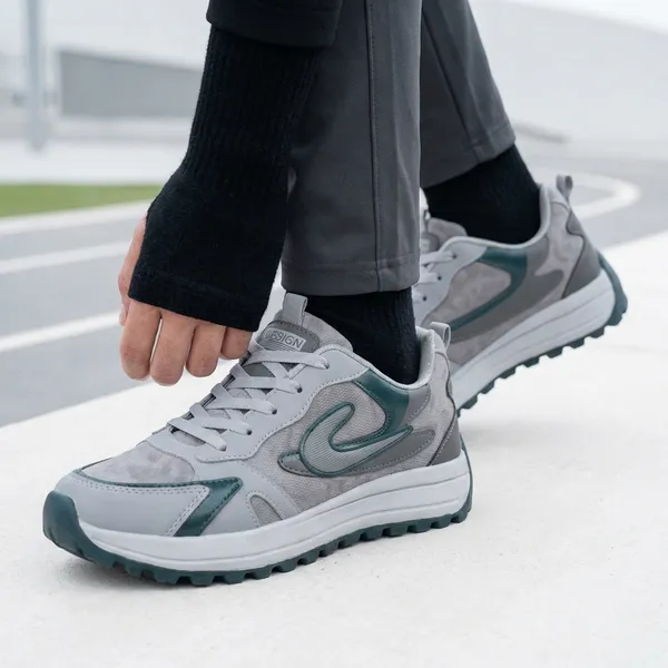 Grey_And_Teal_Sports_Running_Shoes_With_Deep_Tread_Sole_For_Men